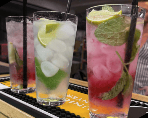 Mojito és gyümölcsös long drinkek